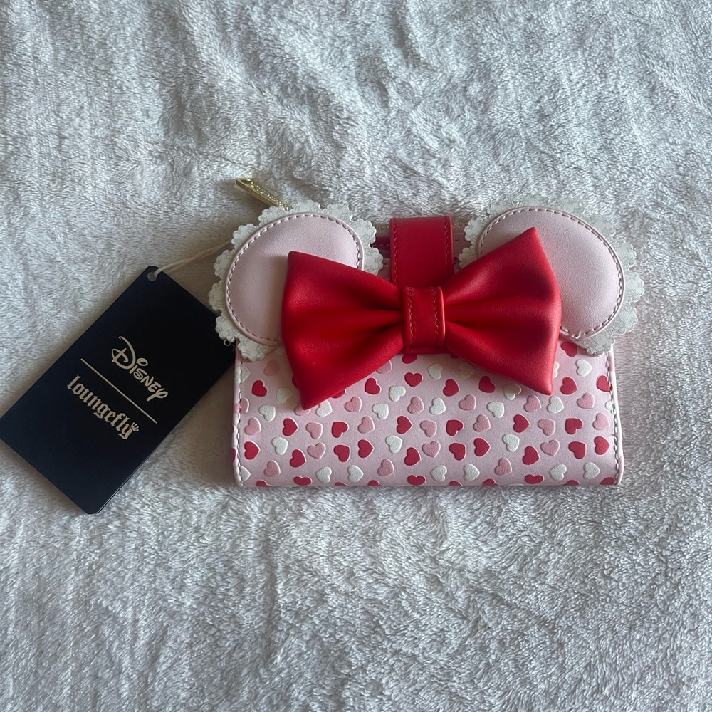 LOUNGEFLY DISNEY MINNIE MOUSE CHOCOLATE BOX COSPLAY WALLET~ TAGS~ BRAND NEW~